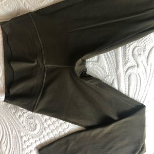 Lulu lemon Wunder Under Size 6
